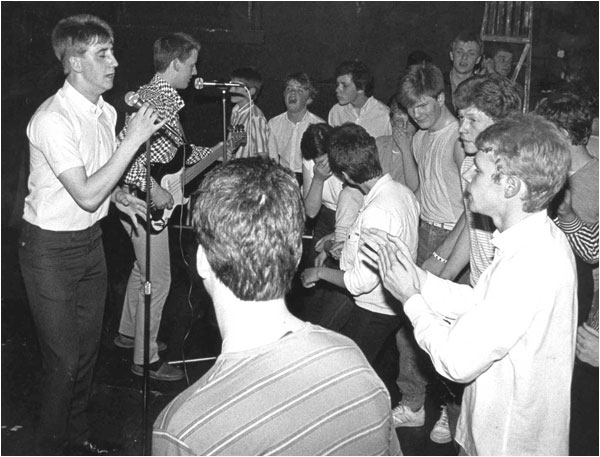 The Dream Factory ‘live’ at Tamworth Arts Centre taken in May 1984 (showing Tim Goode and Mark Mortimer).